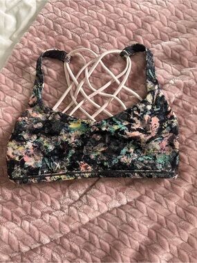 Lululemon free to be wild bra